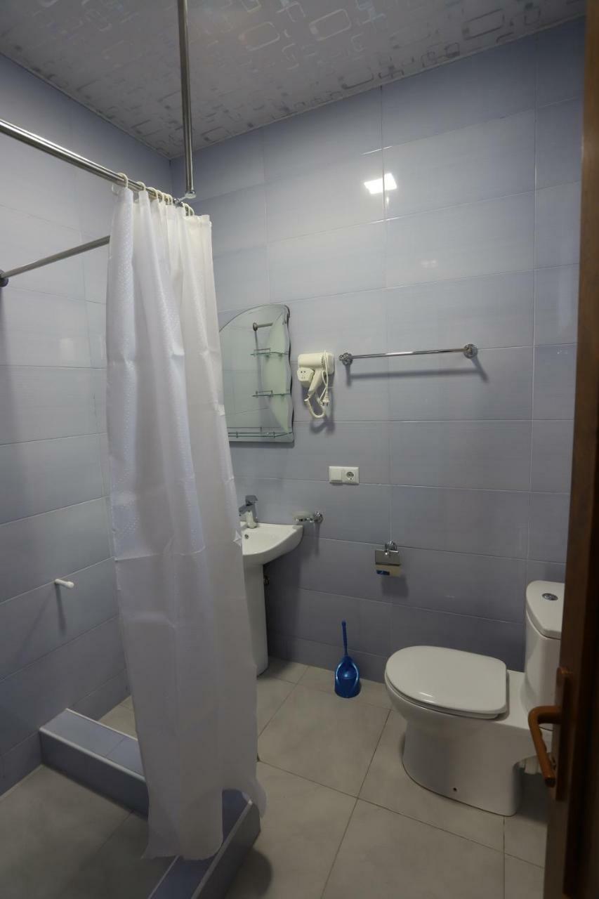 Hotel Hollywood Кутаїсі Екстер'єр фото
